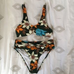 NWT Cupshe tropical bikini medium